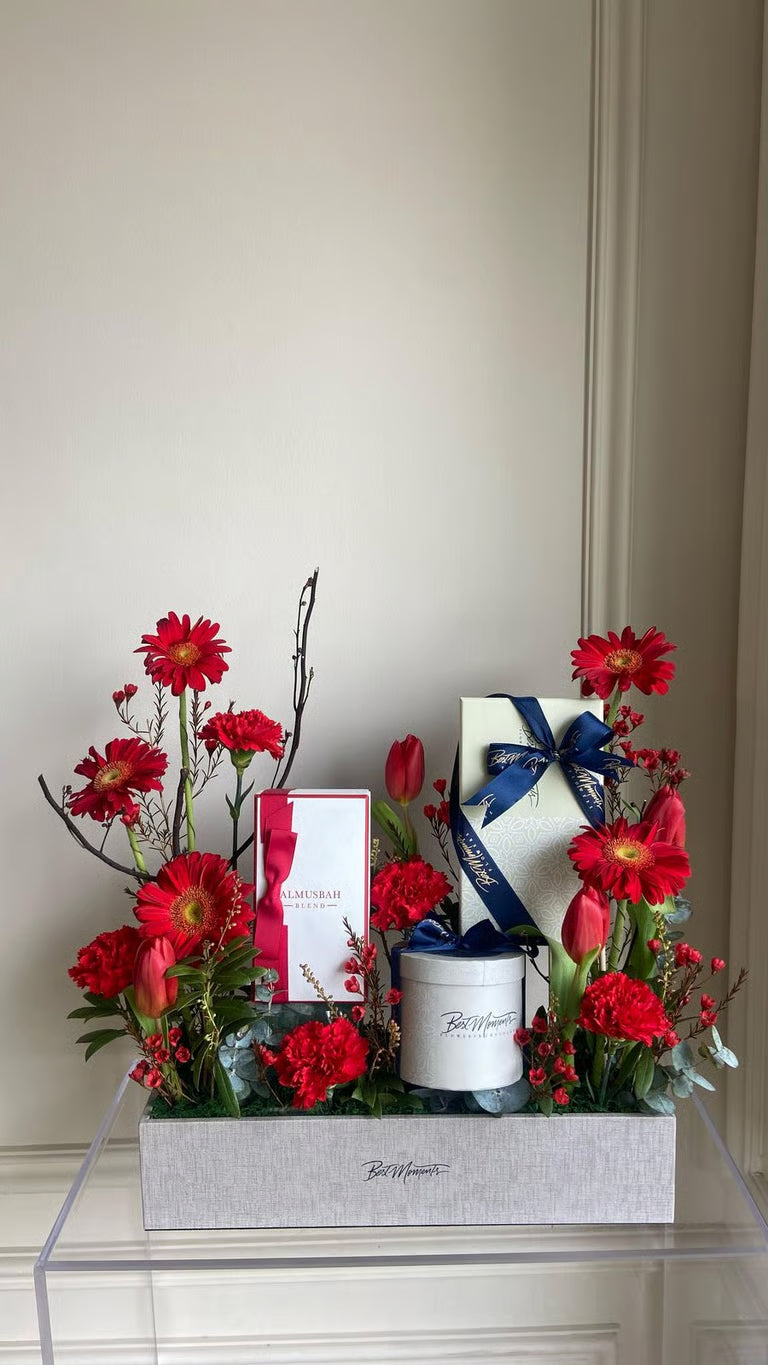 Stand arrangement with small boxes of chocolate