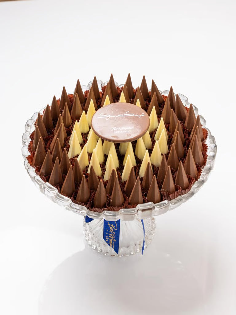 Triangle chocolate with Baskwit