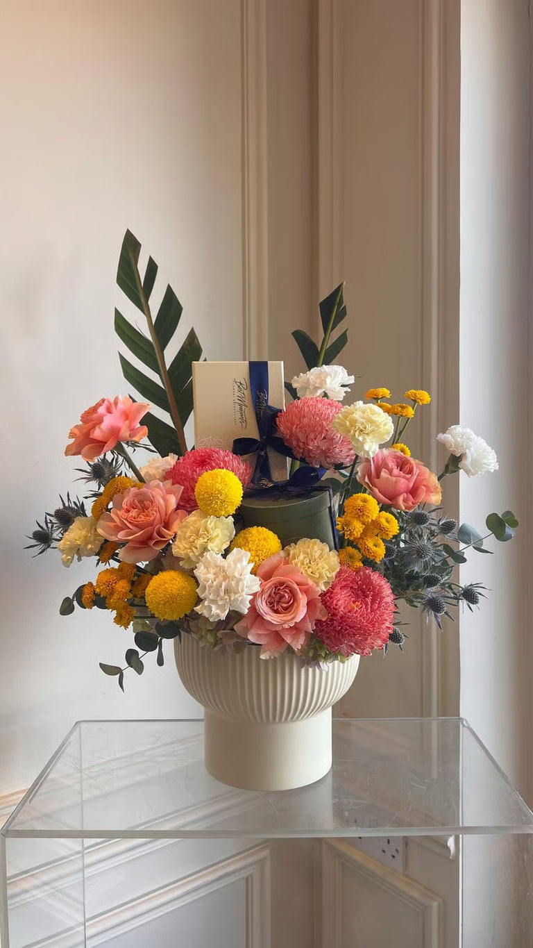 Vase arrangement